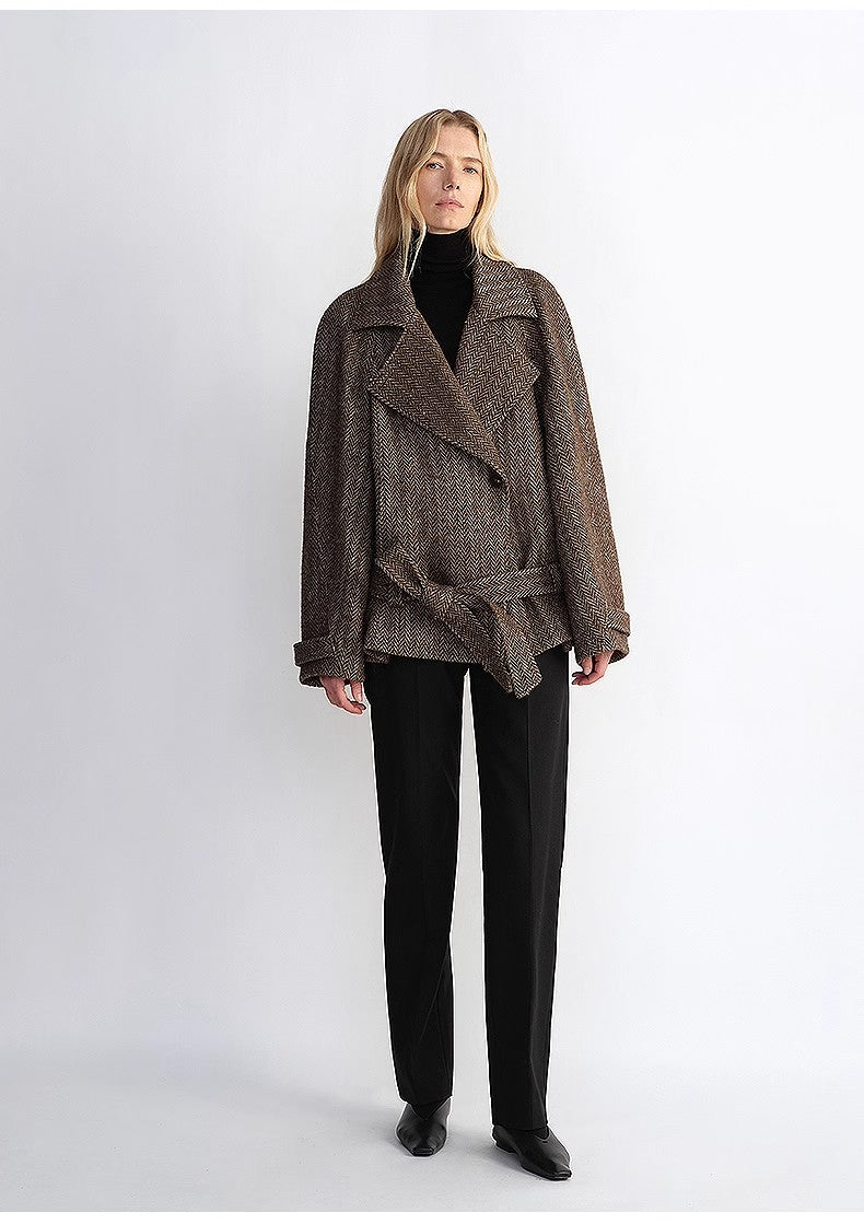 "Warm Cocoon" Italian Herringbone Wool Classic Lapel Short Wool Coat for Women