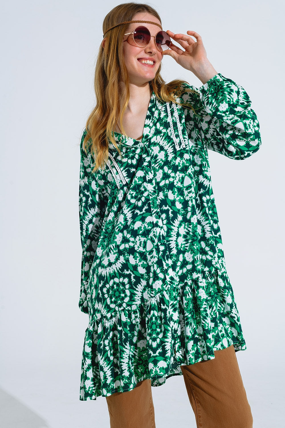 Tie Dye Print Short Dress With Long Sleeves and Lace Trim in Green