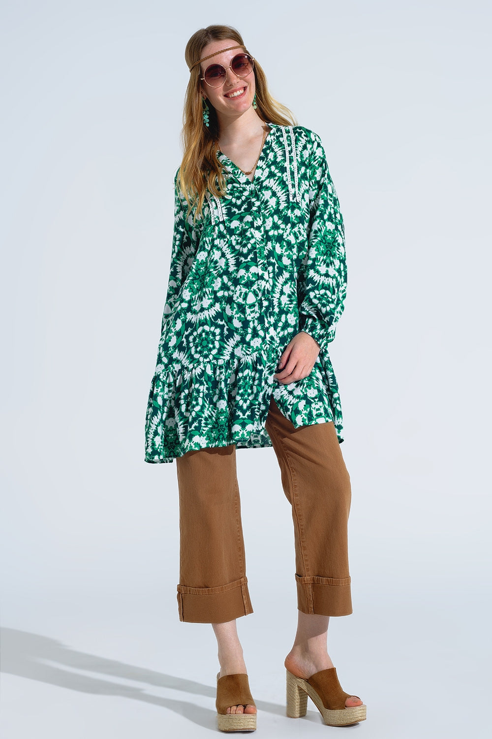 Tie Dye Print Short Dress With Long Sleeves and Lace Trim in Green