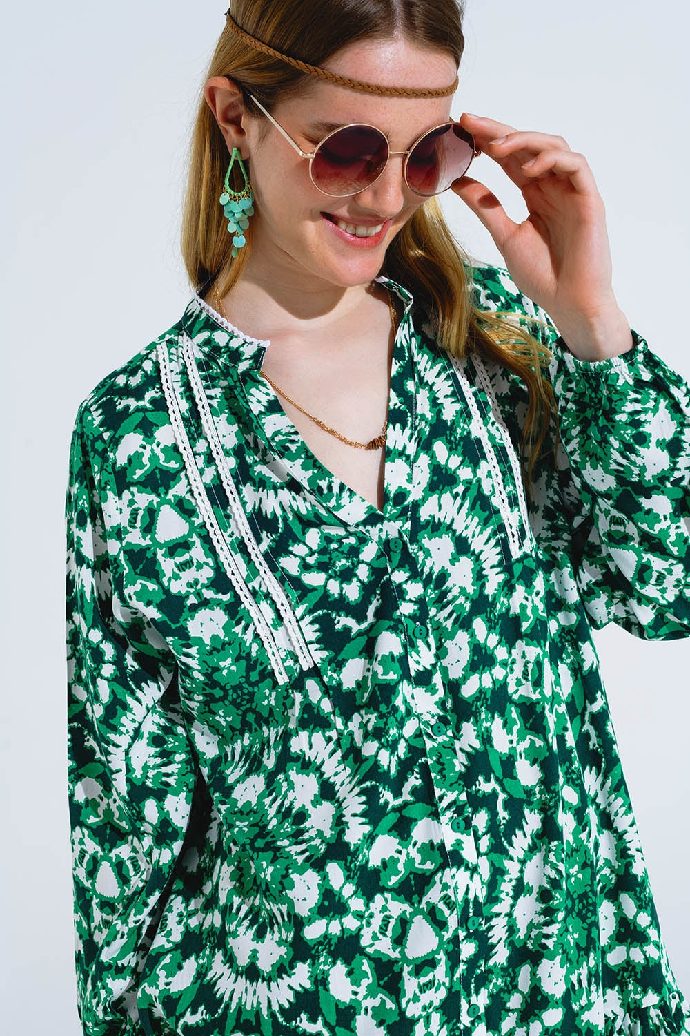 Tie Dye Print Short Dress With Long Sleeves and Lace Trim in Green