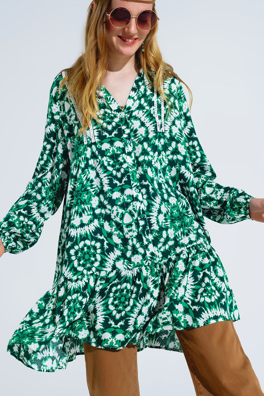 Tie Dye Print Short Dress With Long Sleeves and Lace Trim in Green